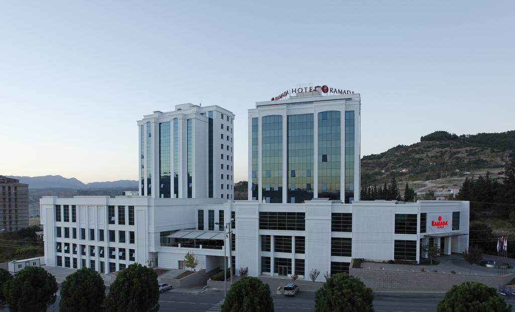 Hotel Ramada Plaza By Wyndham Kahramanmaraş Esterno foto